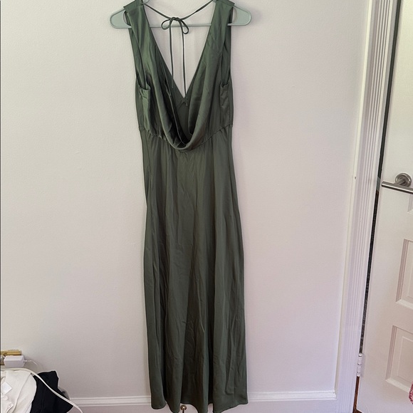 Abercrombie & Fitch Olive Green Maxi Dress - Picture 3 of 7
